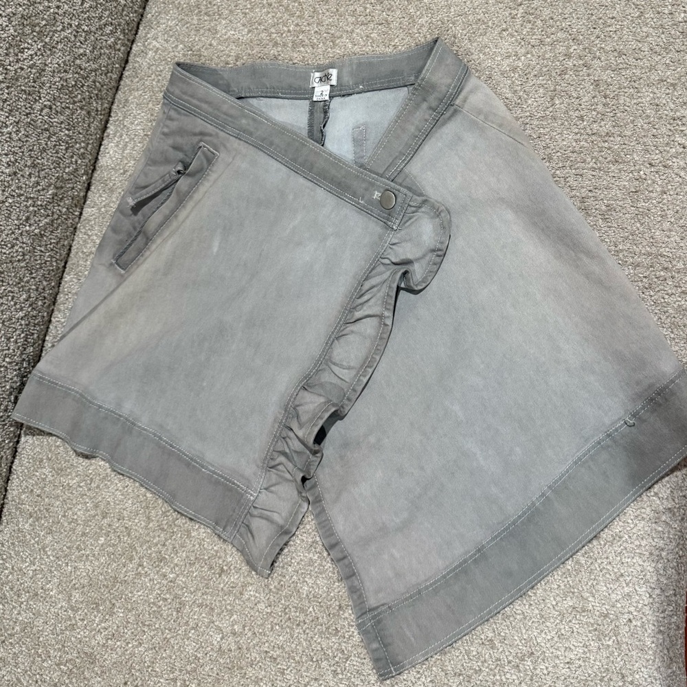 Cache Gray Asymmetrical Ruffled Wrap Mini Jeans Skirt - Picture 10 of 16